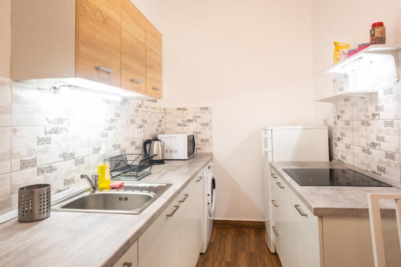 Cozy & Quiet Apartment Near Kiraly Street Free Parking, Ac, Perfect For 4 Guests! Budapeszt Zewnętrze zdjęcie